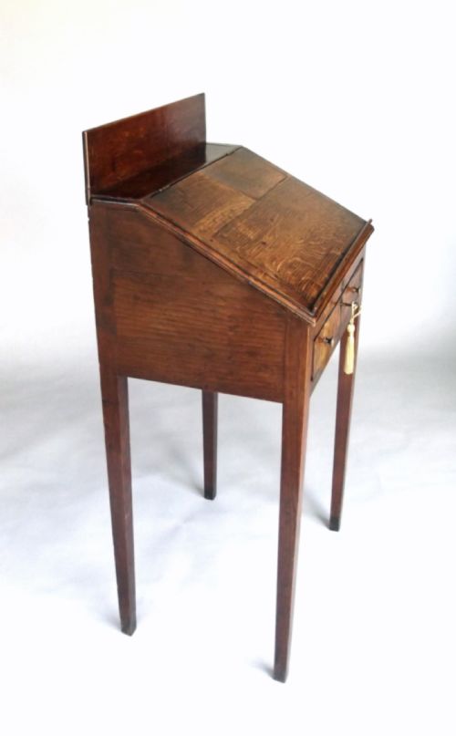 A SMALL 18THC OAK DESK WITH FITTED BURR FRONTED DRAWERES WELSH C1780 - ADDITIONAL PHOTO 1