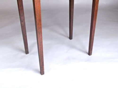 A SMALL 18THC OAK DESK WITH FITTED BURR FRONTED DRAWERES WELSH C1780 - ADDITIONAL PHOTO 3