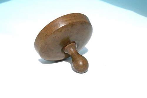 ANTIQUE 19THC TREEN SYCAMORE ACORN BUTTER PAT ENGLISH C184060 - ADDITIONAL PHOTO 1