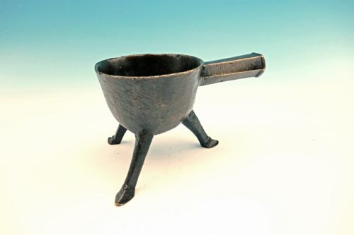 antique metalware 16thc small bronze apothercary down hearth skillet continental possibly german c154060 - CATEGORY: ANTIQUE METAL - DATED 16TH CENTURY