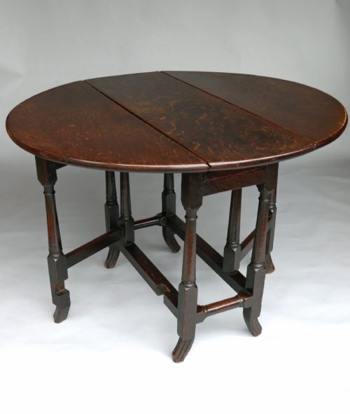a superb william mary oak gateleg table of a small size english c168090 - CATEGORY: ANTIQUE TABLES - DATED 17TH CENTURY