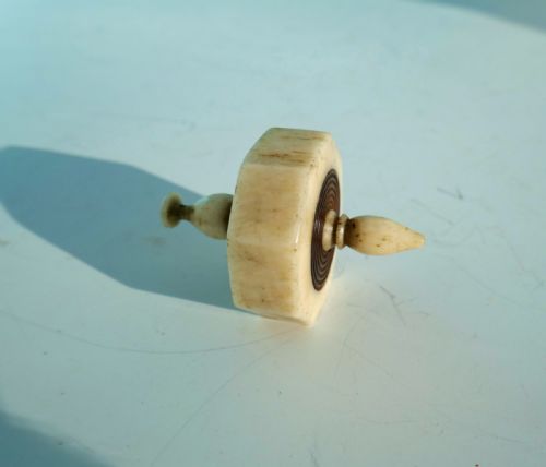 ANTIQUE 19THC BONE BOVINE CHILD'S SPINNING TOP TOY ENGLISH C184060 - ADDITIONAL PHOTO 1