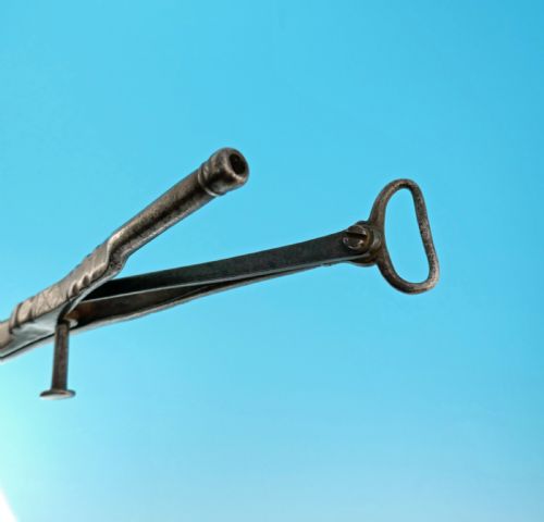 ANTIQUE METALWARE 18THC STEEL PIPE EMBER TONGS WITH WHISTLE IN HANDLE ENGLISH C172040 - ADDITIONAL PHOTO 3