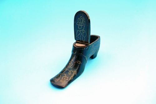 ANTIQUE TREEN 19THC SNUFF SHOE WITH BRASS PIQUET WORK ENGLISH C184060 - ADDITIONAL PHOTO 2