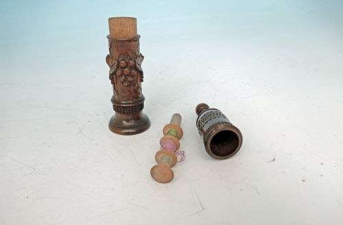 19THC TREEN BEECH CARVED BOBBIN HOLDER ETUI WITH ORIGINAL BOBBIN ENGLISH C186080 - ADDITIONAL PHOTO 2