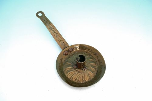 antique metalware 17thc decorative sheet brass chamberstick dutch c166080 - CATEGORY: ANTIQUE LIGHTING - DATED 17TH CENTURY