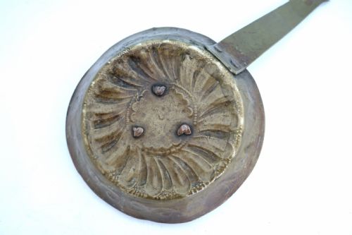 ANTIQUE METALWARE 17THC DECORATIVE SHEET BRASS CHAMBERSTICK DUTCH C166080 - ADDITIONAL PHOTO 2