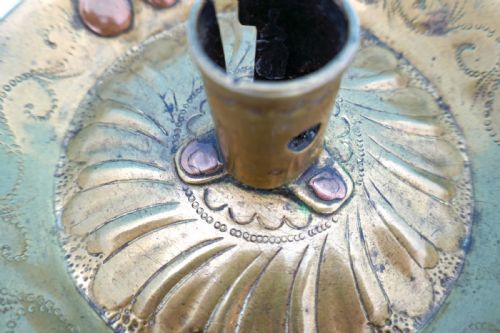 ANTIQUE METALWARE 17THC DECORATIVE SHEET BRASS CHAMBERSTICK DUTCH C166080 - ADDITIONAL PHOTO 4