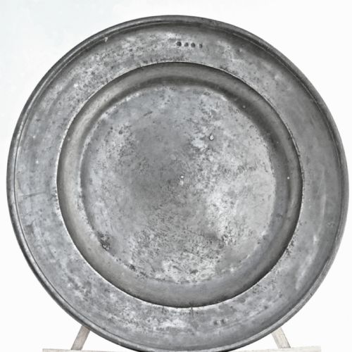 early metalware 18thc single reeded pewter charger richard chambers york 1720 - CATEGORY: ANTIQUE METAL - DATED 18TH CENTURY