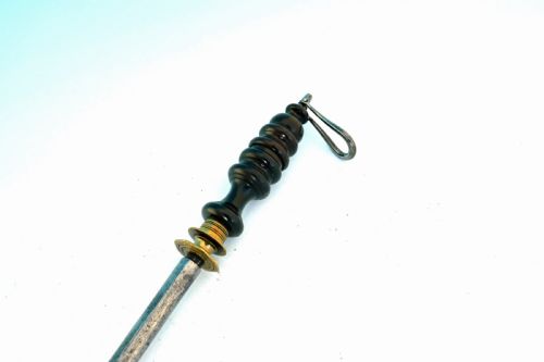 ANTIQUE METALWARE 19THC BUTCHER'S STEEL WITH BOBBIN TURNED HANDLE ENGLISH C180020 - ADDITIONAL PHOTO 1