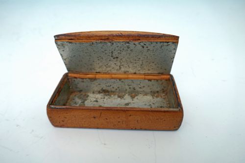 ANTIQUE EARLY 19THC TREEN MAUCHLINE WARE SNUFF BOX SMELLING A RAT ENGLISH C182040 - ADDITIONAL PHOTO 1