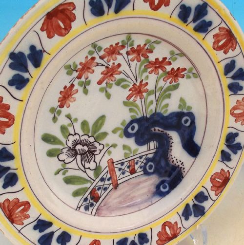 A FINE PAIR OF 18THC POLYCHROME POTTERY DELFTWARE PLATES DUTCH C177080 - ADDITIONAL PHOTO 1