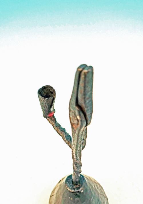 18THC METALWARE LIGHTING IRON RUSHLIGHT CANDLEHOLDER ON TURNED FRUITWOOD BASE WELSH C174060 - ADDITIONAL PHOTO 3