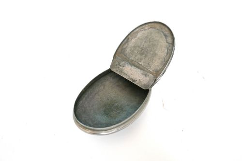 ANTIQUE EARLY 20TH SNUFF BOX DATED 1908 ENGRAVED HEAD KEEPER F DAVIE ENGLISH - ADDITIONAL PHOTO 1