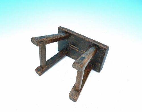 19THC OAK COUNTRY FURNITURE PINE WEST COUNTRY STOOL CANDLESTAND - ADDITIONAL PHOTO 3