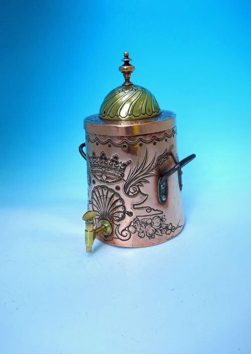 superb 18thc metalware copper brass repousse decorated water urn dutch c177090 - CATEGORY: ANTIQUE METAL - DATED 18TH CENTURY