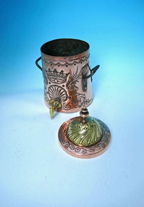 SUPERB 18THC METALWARE COPPER BRASS REPOUSSE DECORATED WATER URN DUTCH C177090 - ADDITIONAL PHOTO 1