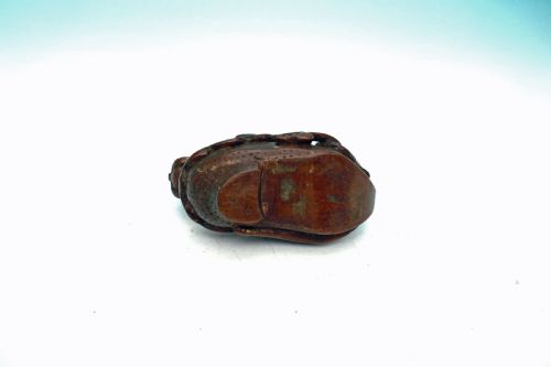 ANTIQUE 19THC TREEN DOGS HEAD CLOG SNUFF BOX WITH VINE LEAF DECORATION CONTINENTAL C182040 - ADDITIONAL PHOTO 6