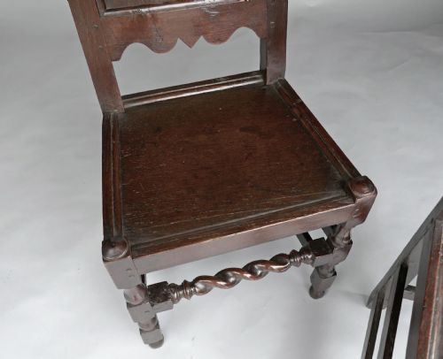 ANTIQUE OAK COUNTRY FURNITURE 17THC PAIR OF JOYNED OAK SIDE CHAIRS ENGLISH C168090 - ADDITIONAL PHOTO 2