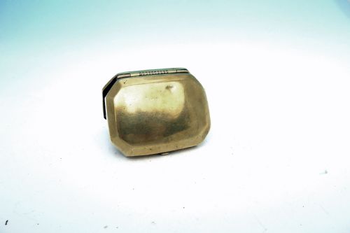 ANTIQUE METALWARE 19THC BRASS SNUFF BOX ENGRAVED AND NAMED RT HOGG 1844 ENGLISH - ADDITIONAL PHOTO 4