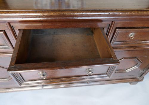 ANTIQUE 17THC OAK FURNITURE DRESSER BASE WITH GEOMETRIC MOULDINGS ENGLISH C167090 - ADDITIONAL PHOTO 5