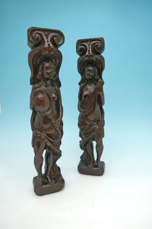 pair of 17thc oak carved musical female caryatids flemish c164060 - CATEGORY: ANTIQUE MISCELLANEOUS - DATED 17TH CENTURY
