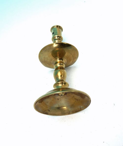 ANTIQUE METALWARE 16THC SINGLE BRASS HEEMSKIRK CANDLESTICK DUTCH C155070 - ADDITIONAL PHOTO 2