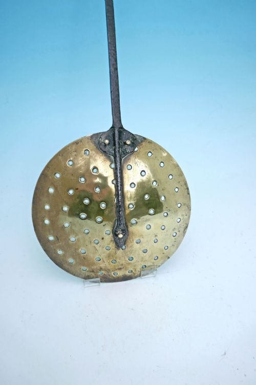 ANTIQUE METALWARE 18THC BRASS IRON PIERCED DAIRY SKIMMER ENGLISH C177090 - ADDITIONAL PHOTO 1