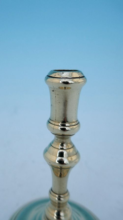 ANTIQUE METALWARE 18THC SEAMED BRASS TAPER CANDLESTICK ENGLISH C174050 - ADDITIONAL PHOTO 2