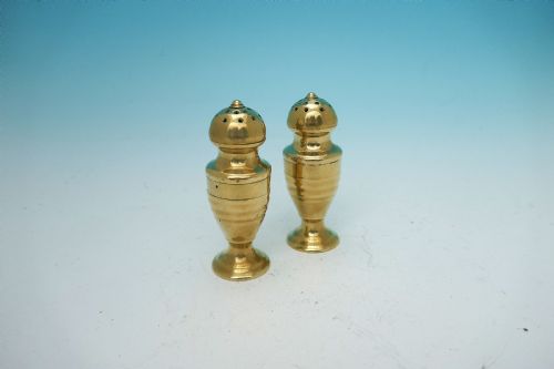 antique metalware pair of 18thc brass salt pepper muffineers english c177080 - CATEGORY: ANTIQUE METAL - DATED 18TH CENTURY