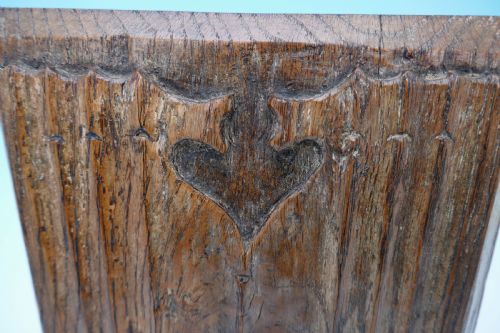 ANTIQUE CARVINGS 16THC TUDOR OAK LINENFOLD PANEL WITH HEART DECORATION ENGLISH C150010 - ADDITIONAL PHOTO 1