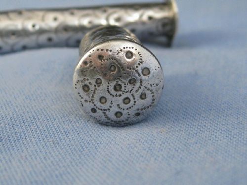 ANTIQUE 18THC METALWARE SILVER NEEDLECASE WITH FISH SCALE PATTERN DUTCH C172040 - ADDITIONAL PHOTO 4