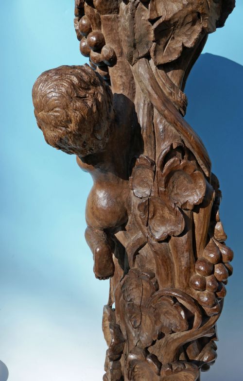 17THC LIMEWOOD CARVING OF A CHERUB AMONGST THE GRAPEVINES CONTINENTAL C167090 - ADDITIONAL PHOTO 3
