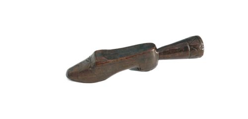 antique treen 19thc fruitwood shoe pipe tamper with heart shaped heel english c184060 - CATEGORY: ANTIQUE MISCELLANEOUS - DATED 19TH CENTURY