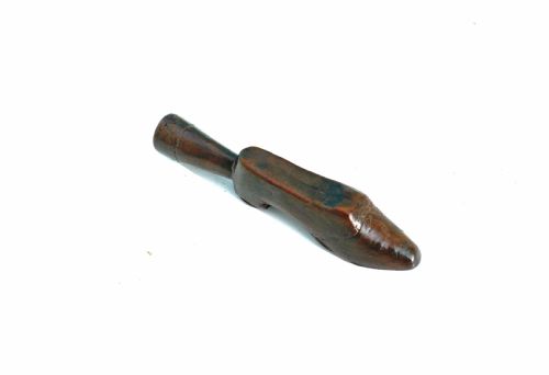 ANTIQUE TREEN 19THC FRUITWOOD SHOE PIPE TAMPER WITH HEART SHAPED HEEL ENGLISH C184060 - ADDITIONAL PHOTO 2