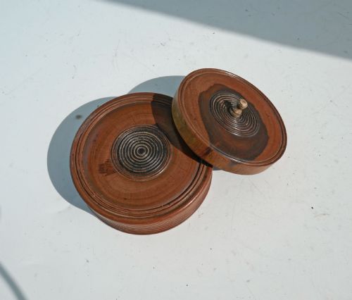 ANTIQUE TREEN 19THC LIGNUM VITAE TURNED CIRCULAR SNUFF BOX ENGLISH C180020 - ADDITIONAL PHOTO 4