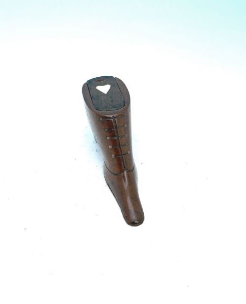 ANTIQUE TREEN 19THC FRUITWOOD SNUFF BOOT WITH CARVED BONE HEART ENGLISH C182040 - ADDITIONAL PHOTO 3