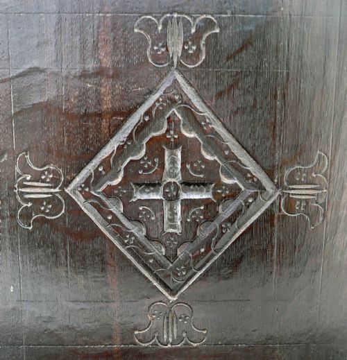 THREE EARLY 17THC OAK PANELS FROM AN ENGLISH COFFER C162040 - ADDITIONAL PHOTO 3