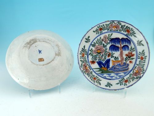 ANTIQUE POTTERY EARLY 18THC TWO POLYCHROME DELFT PLATES MARKED PK DUTCH C173040 - ADDITIONAL PHOTO 4