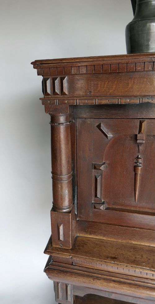 ANTIQUE PERIOD FURNITURE 17THC CHARLES 1 OAK LIVERY CUPBOARD ENGLISH C162030 - ADDITIONAL PHOTO 2