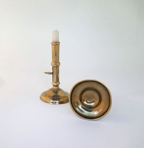 antique metalware pair of 18thc brass side ejector candlesticks english c173040 - CATEGORY: ANTIQUE LIGHTING - DATED 18TH CENTURY