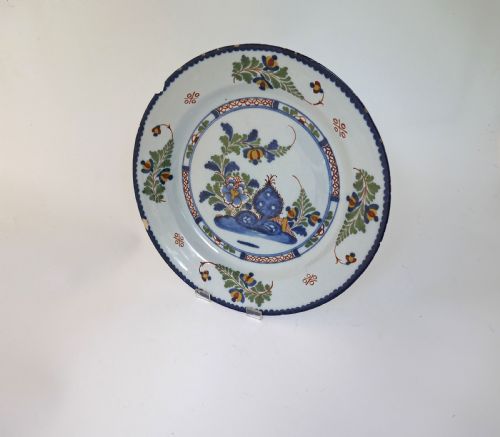 antique pottery 18thc delft polychrome charger english c176070 - CATEGORY: ANTIQUE CERAMICS - DATED 18TH CENTURY