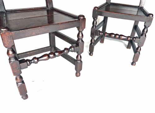 17THC PERIOD OAK FURNITURE PAIR OF PANEL BACK CHAIRS ENGLISH C168090 - ADDITIONAL PHOTO 2