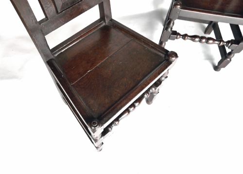17THC PERIOD OAK FURNITURE PAIR OF PANEL BACK CHAIRS ENGLISH C168090 - ADDITIONAL PHOTO 4