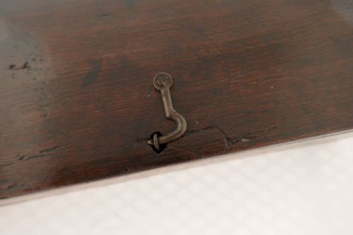 ANTIQUE BOXES 17THC OAK CANDLE BOX WITH WIRE HINGES AND SHAPED LATCH ENGLISH C1680C1700 - ADDITIONAL PHOTO 4