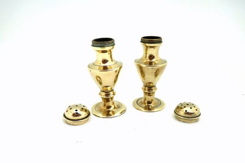 ANTIQUE METALWARE 18THC PAIR OF BRASS ENGLISH MUFFINEERS SIFTERS C177090 - ADDITIONAL PHOTO 2