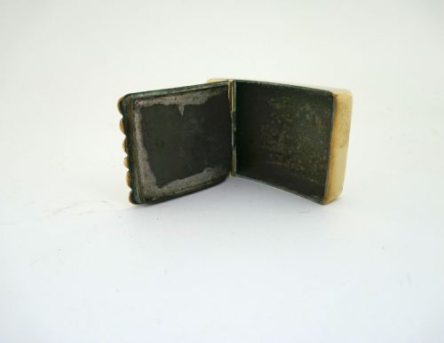 ANTIQUE EARLY METALWARE 19THC BRASS SHAPED SNUFF BOX DATED 1863 - ADDITIONAL PHOTO 2