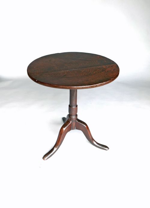 antique oak furniture 18thc tripod table with quarter cut top english c177090 - CATEGORY: ANTIQUE TABLES - DATED 18TH CENTURY