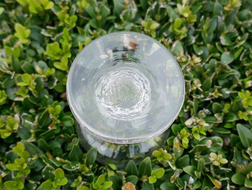 MID 18THC BONNET GLASS ENGRAVED WITH LILY OF THE VALLEY ENGLISH C173040 - ADDITIONAL PHOTO 4