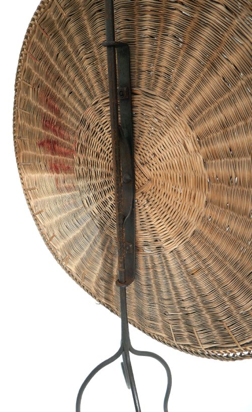 ANTIQUE METALWARE 18THC DOWN HEARTH IRON WICKER FIRE SCREEN ENGLISH C1780 C1800 - ADDITIONAL PHOTO 4